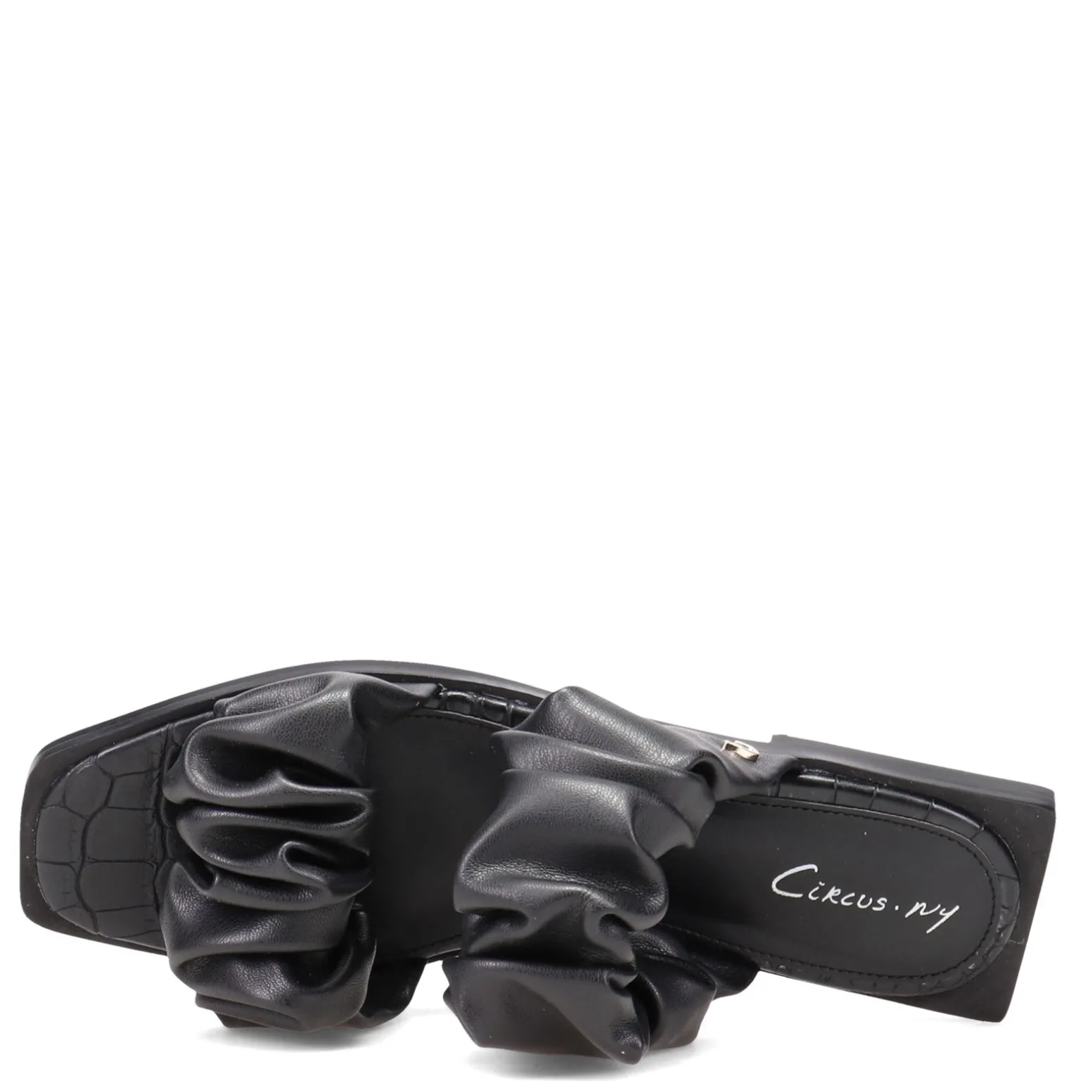 Women's Circus NY, Iggy Sandal