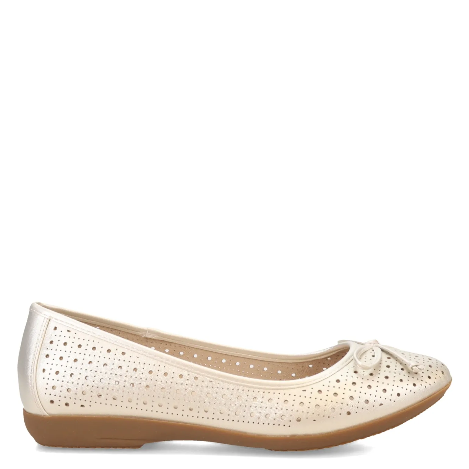 Women's Cliffs by White Mountain, Cheryl Flat